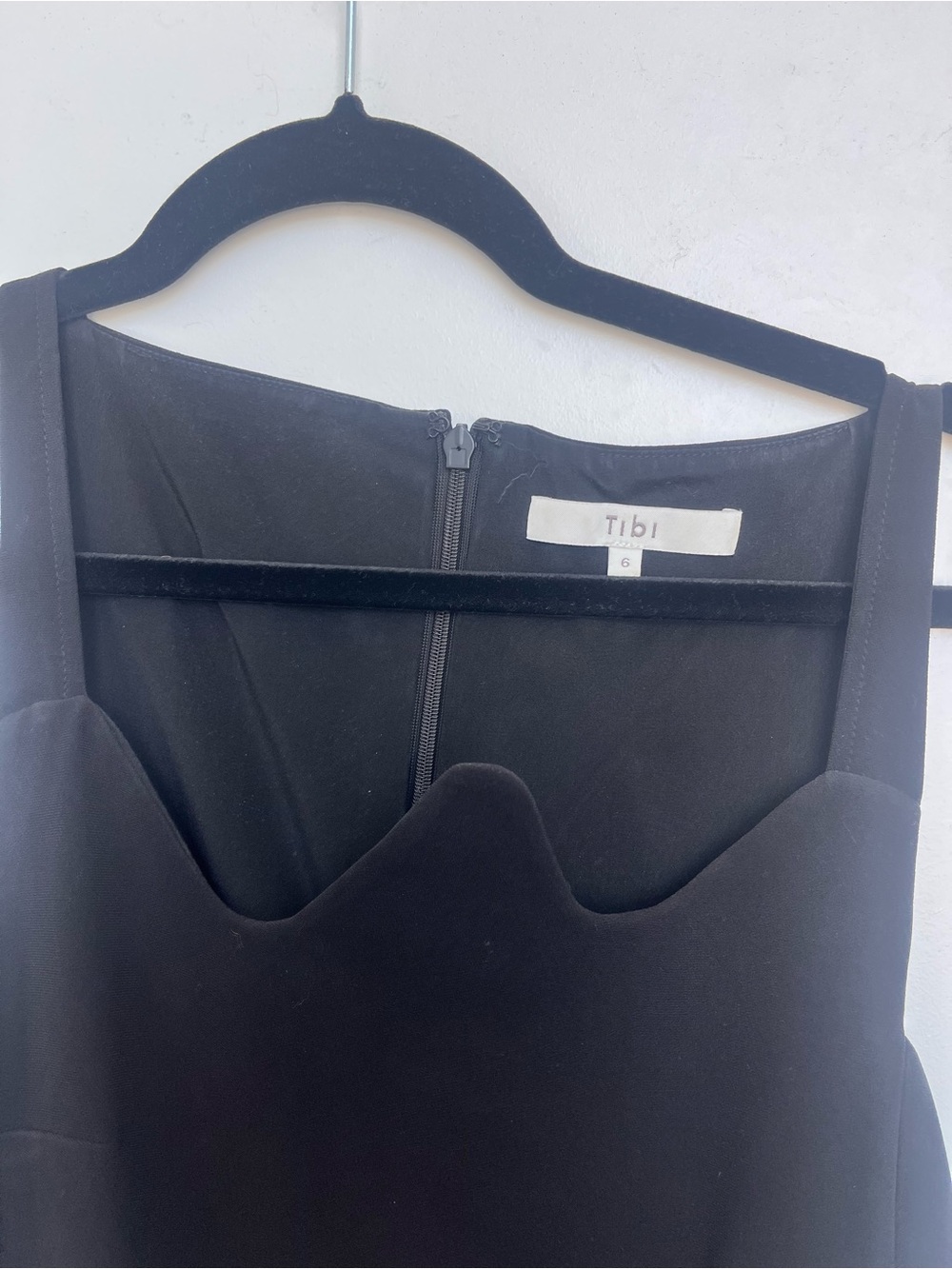 Tibi Fluid Drape Squiggly Dress - Picture 5 of 8